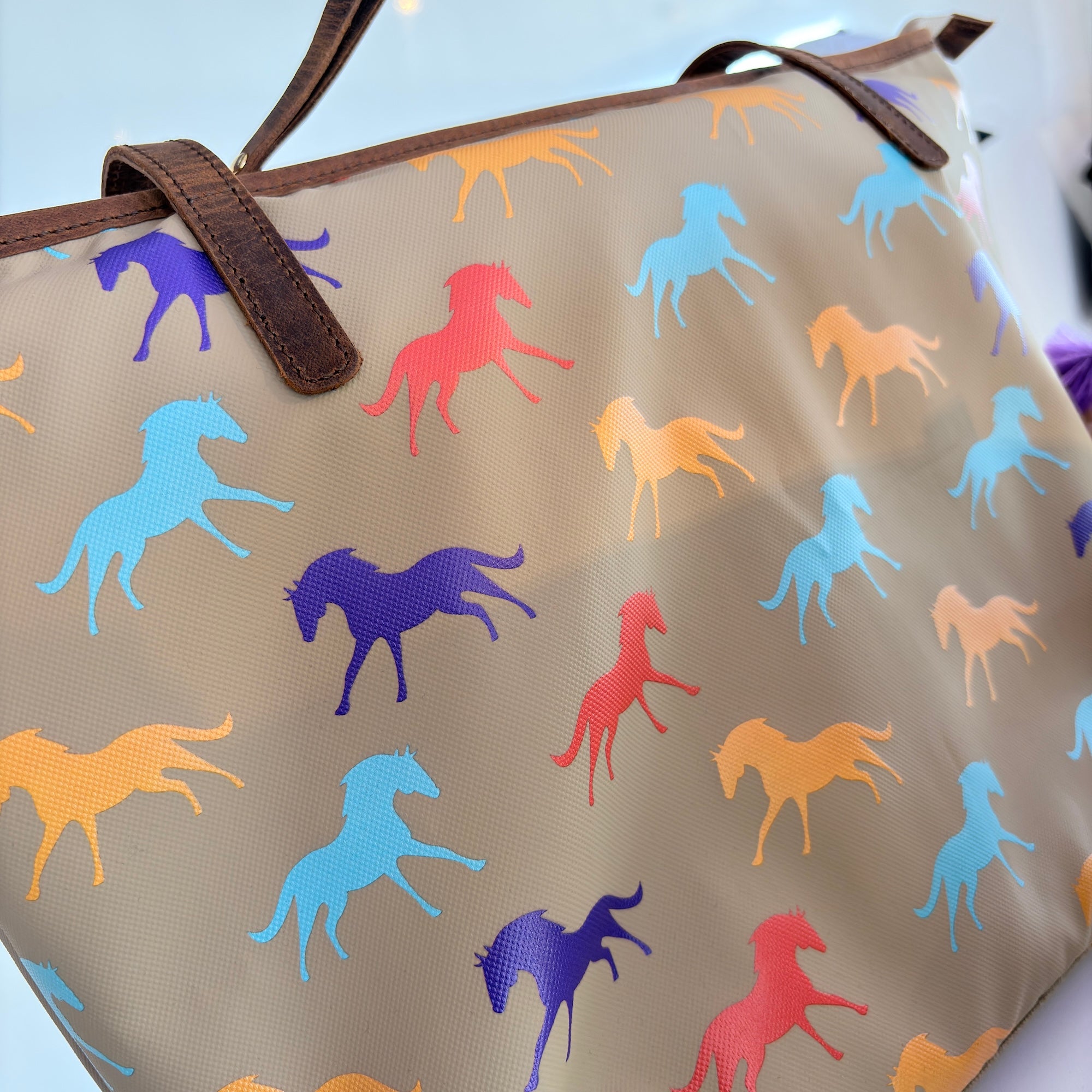 Silhouette Horse Bag - Large