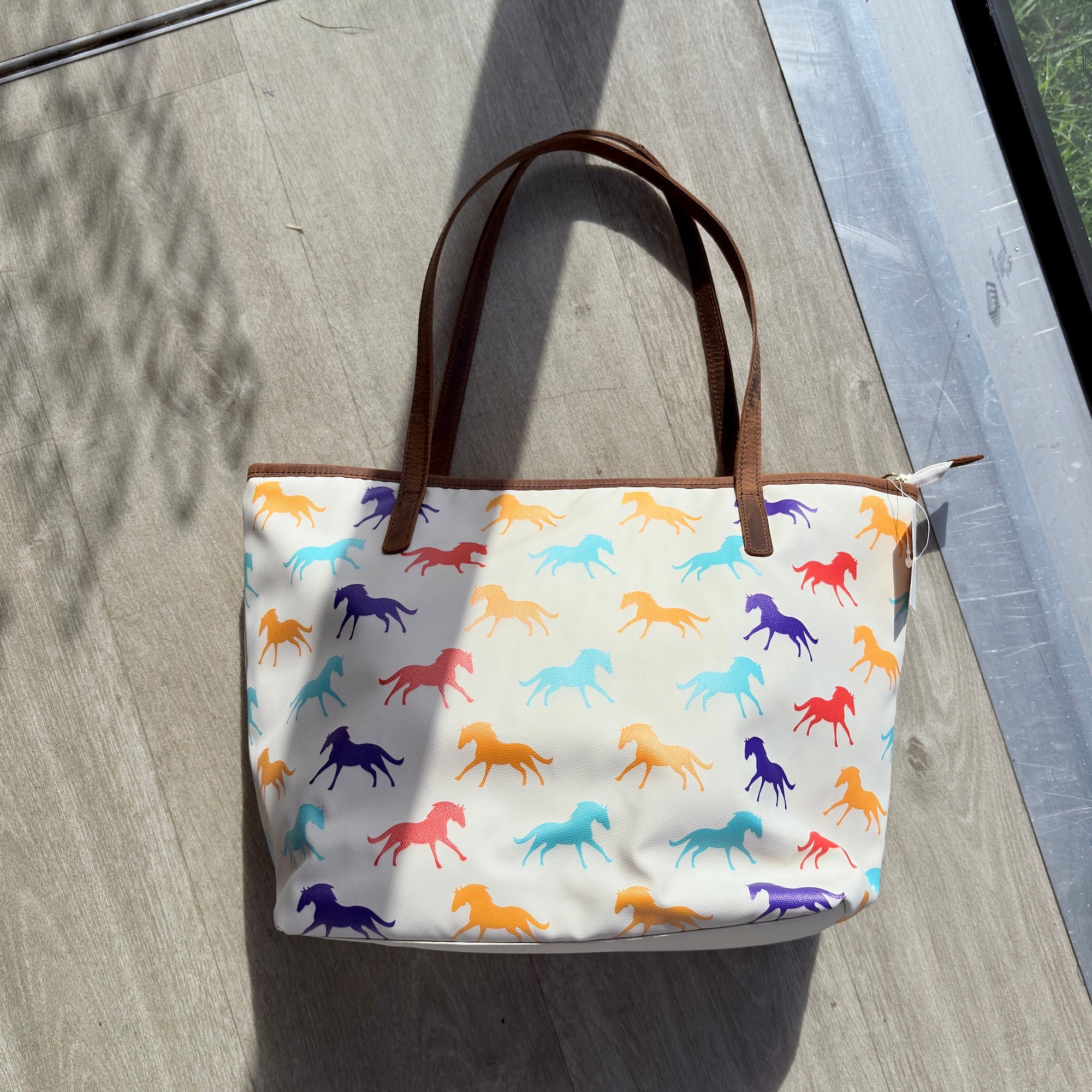 Silhouette Horse Bag - Large