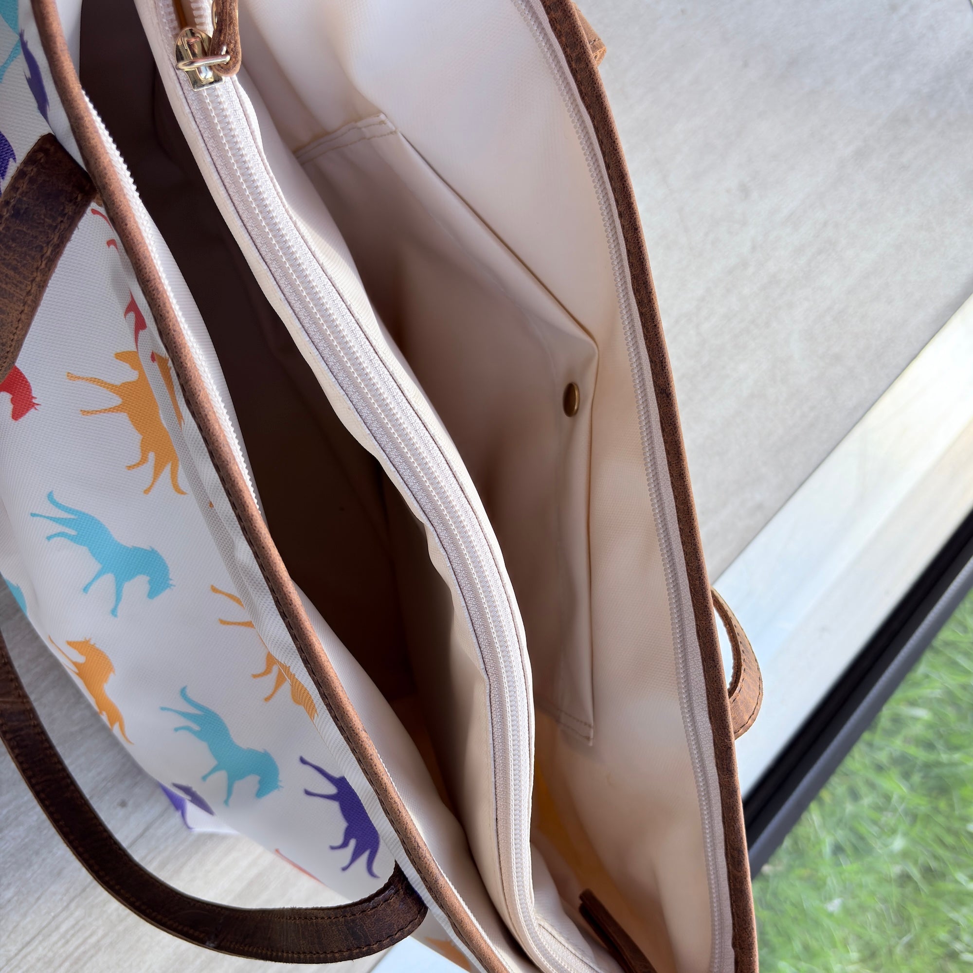 Silhouette Horse Bag - Large
